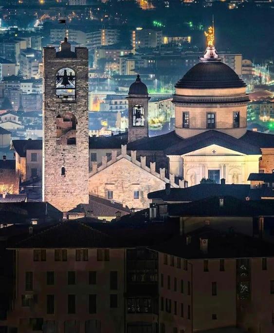 Suite32 Bergamo Exteriér fotografie